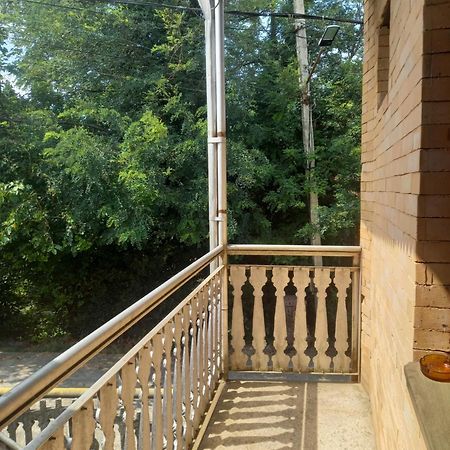 Guest House Roma Кутаиси Екстериор снимка