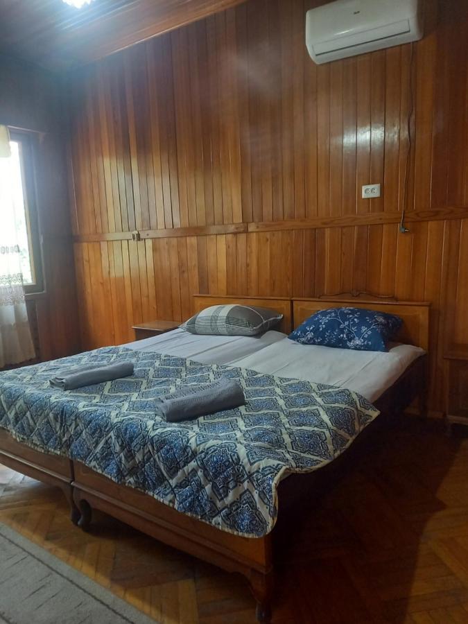 Guest House Roma Кутаиси Екстериор снимка